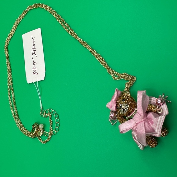 Betsey Johnson Cheerleader Bear Pendant Necklace NWT - Picture 5 of 6
